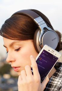 �n�C���]�Ή�Xperia&trade;�Ŋy����