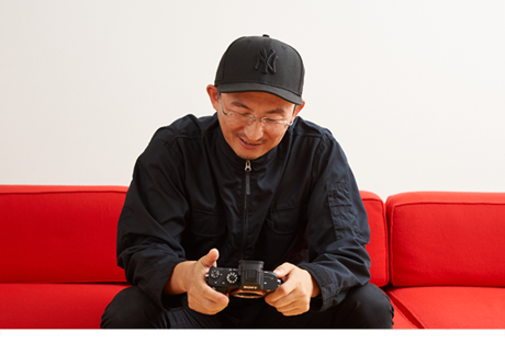 α7S IIを持って、微笑む監督