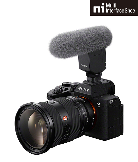 �� �ʐ^�̃����Y�ƃ}�C�N���z���͕ʔ���FE 24-70mm F2.8 GM II��ECM-B1M�ł�